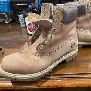 Timberland® Premium 6-Inch insulated Boot Womens 8.5 M size